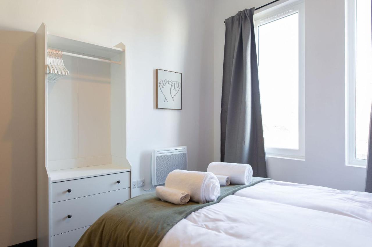 The Kingsway- 2 Bedroom Central Swansea Apartments By Stayright Esterno foto