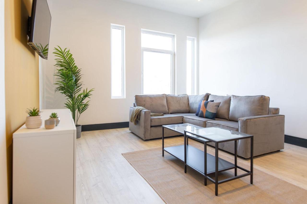 The Kingsway- 2 Bedroom Central Swansea Apartments By Stayright Esterno foto