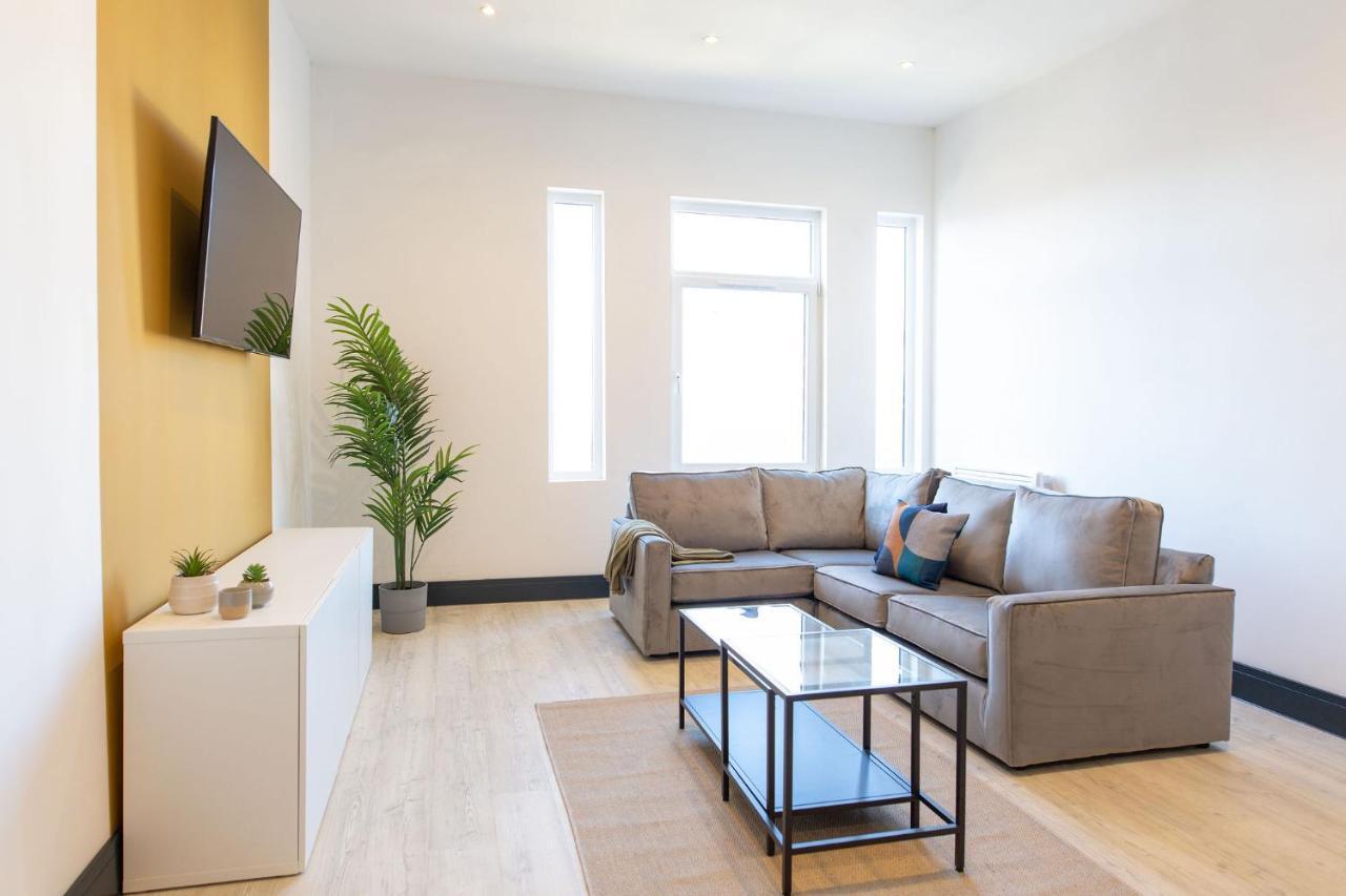 The Kingsway- 2 Bedroom Central Swansea Apartments By Stayright Esterno foto