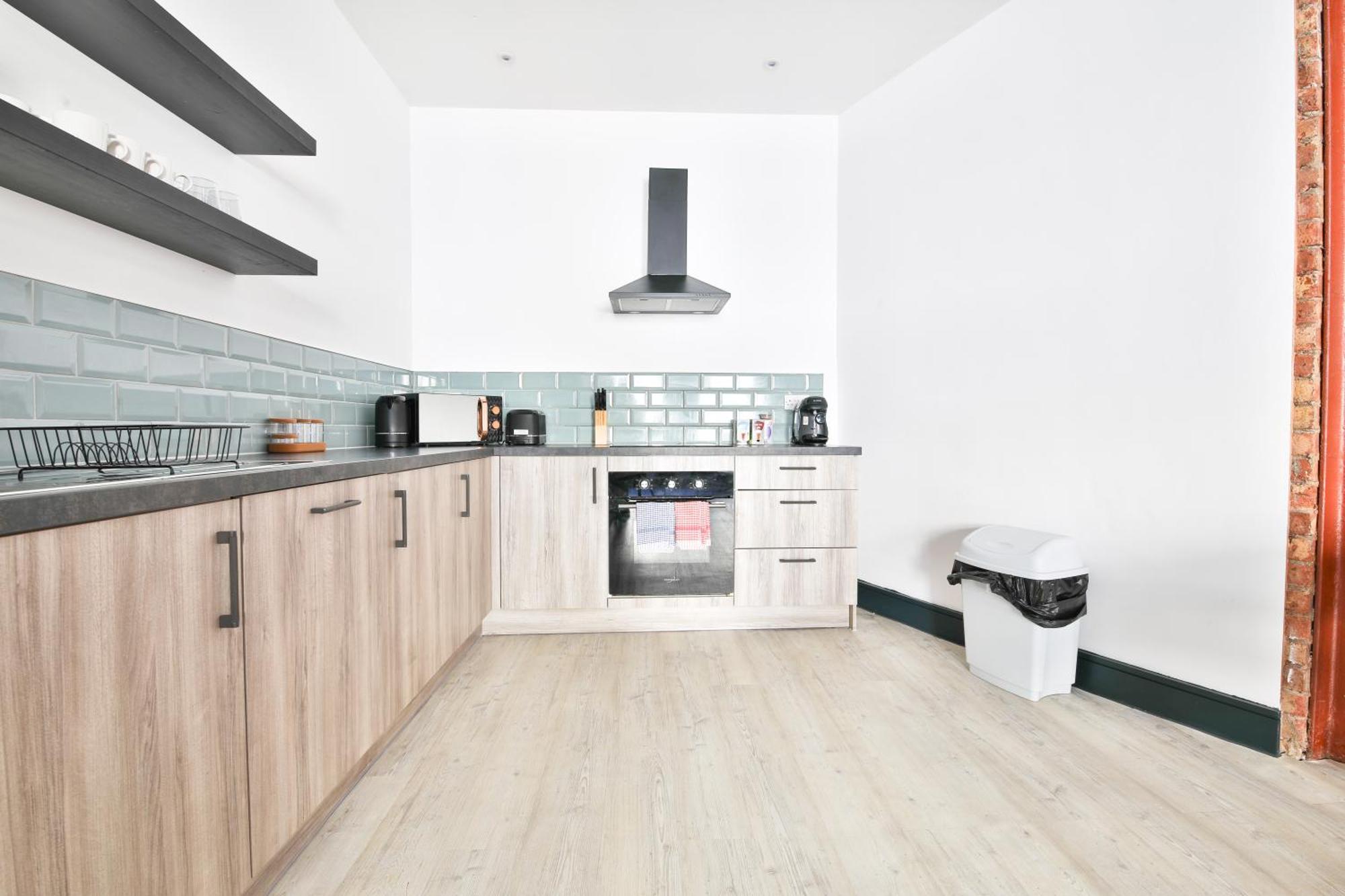 The Kingsway- 2 Bedroom Central Swansea Apartments By Stayright Esterno foto