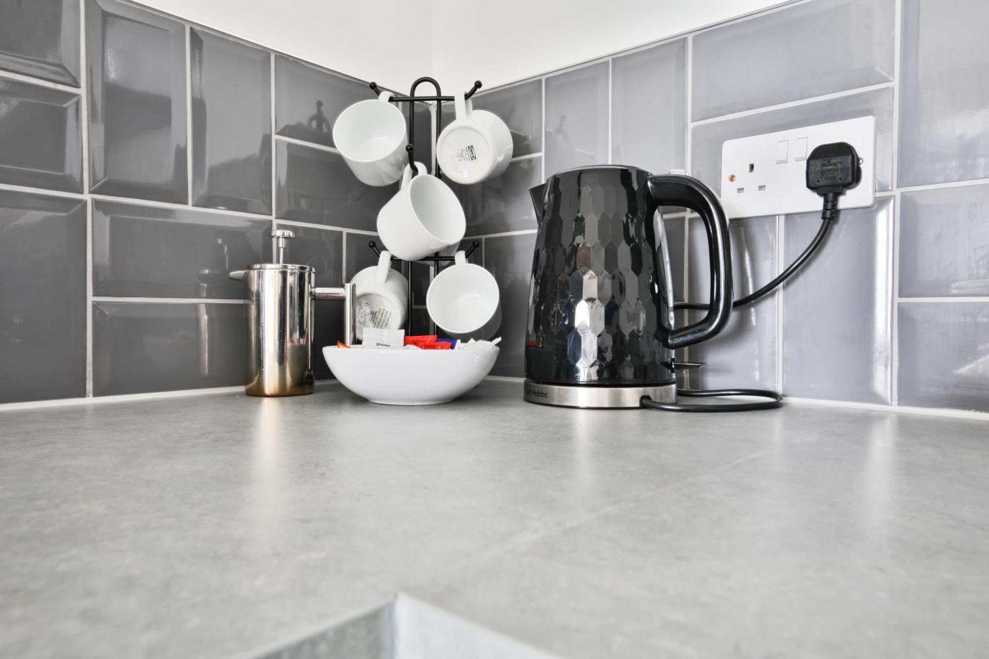 The Kingsway- 2 Bedroom Central Swansea Apartments By Stayright Esterno foto