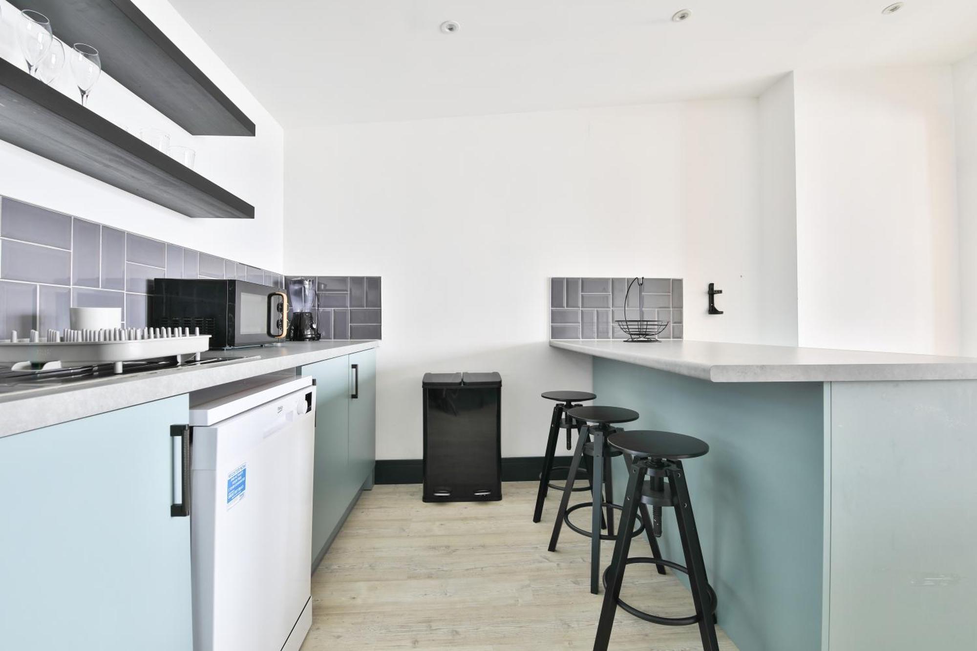 The Kingsway- 2 Bedroom Central Swansea Apartments By Stayright Esterno foto