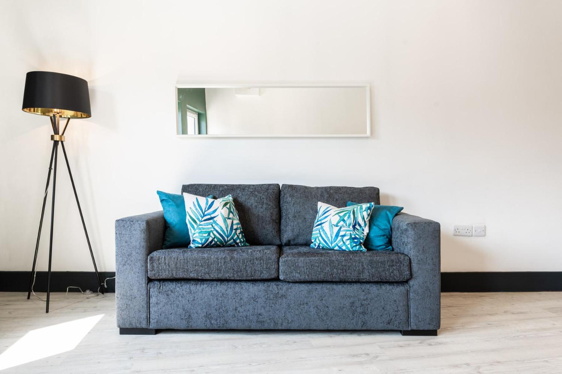 The Kingsway- 2 Bedroom Central Swansea Apartments By Stayright Esterno foto