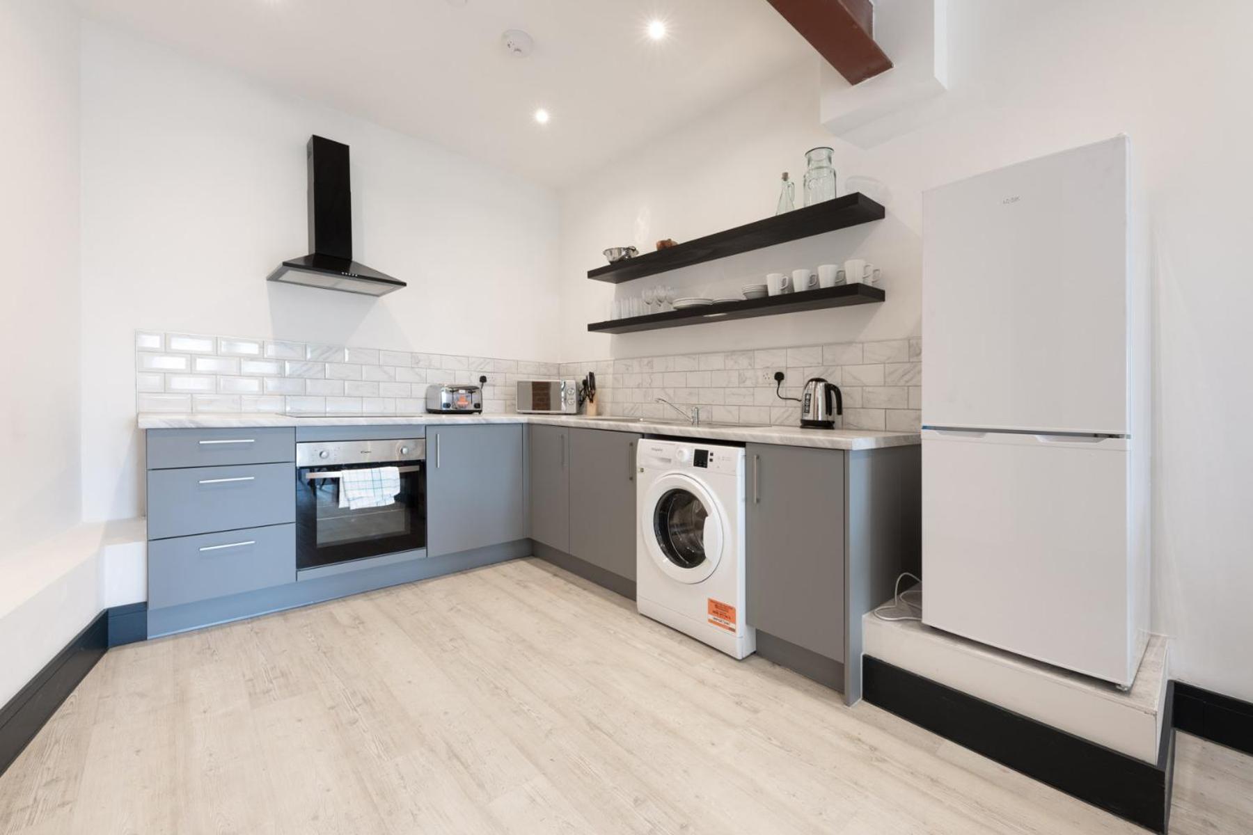 The Kingsway- 2 Bedroom Central Swansea Apartments By Stayright Esterno foto