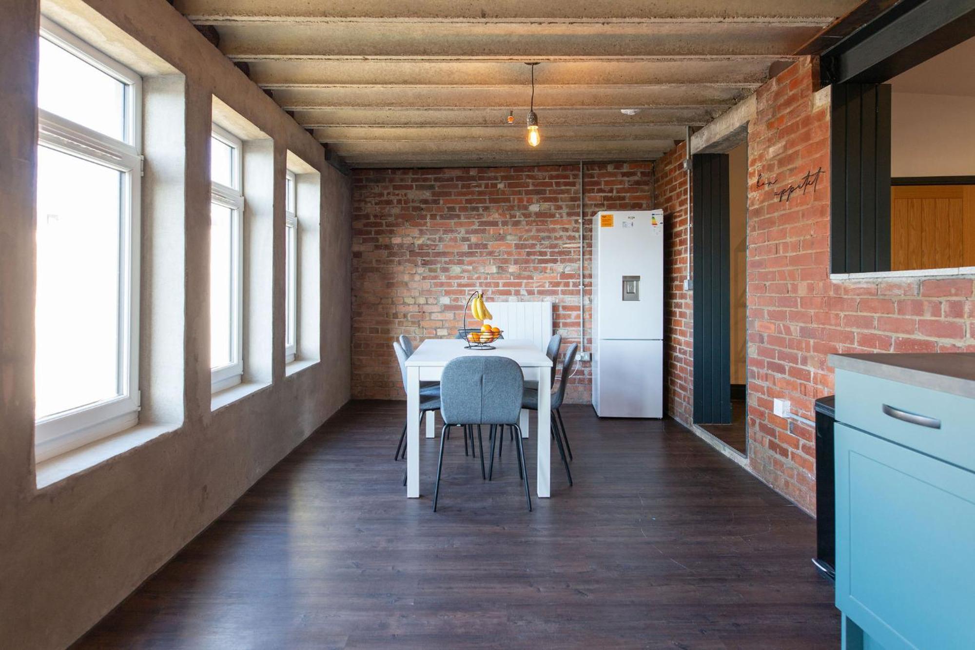 The Kingsway- 2 Bedroom Central Swansea Apartments By Stayright Esterno foto